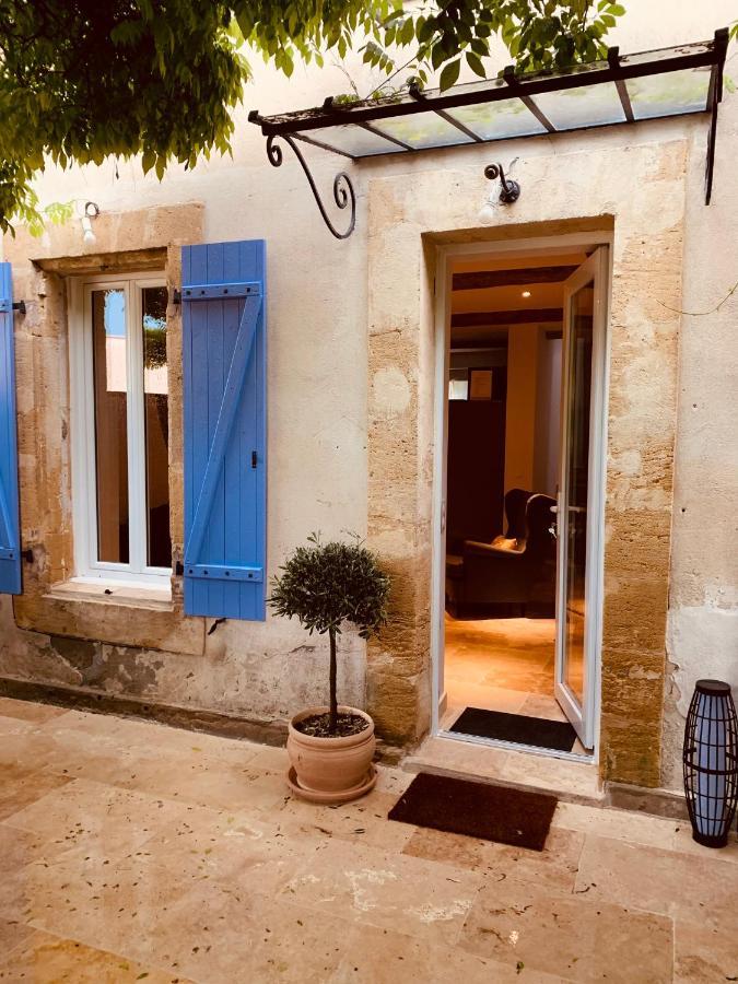 Le Mas Des Glycines Salon-de-Provence Exterior photo