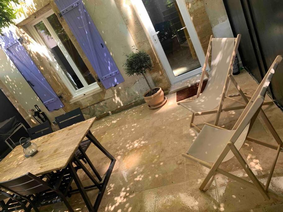 Le Mas Des Glycines Salon-de-Provence Exterior photo